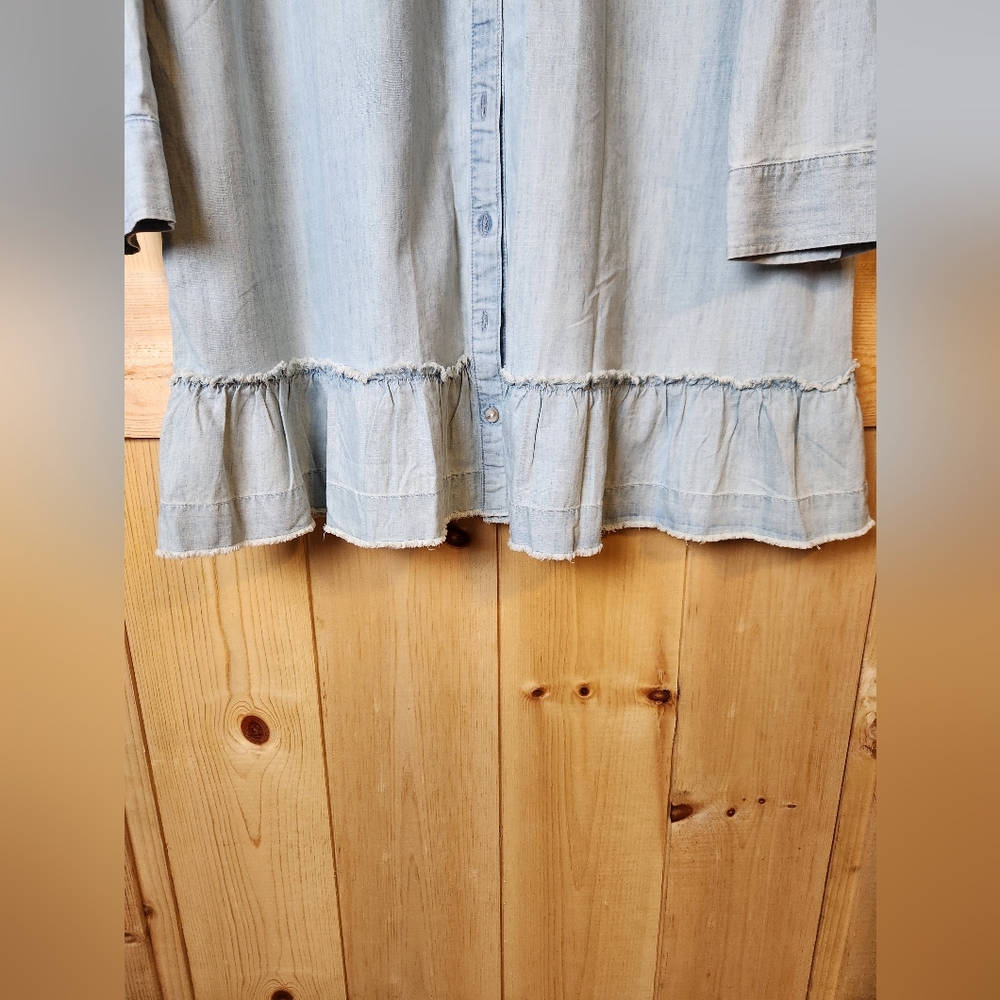 Wonderly Light Denim Wash Long Sleeve Button-Up Front Ruffle Hem Shirtdress NWOT - Picture 4 of 13